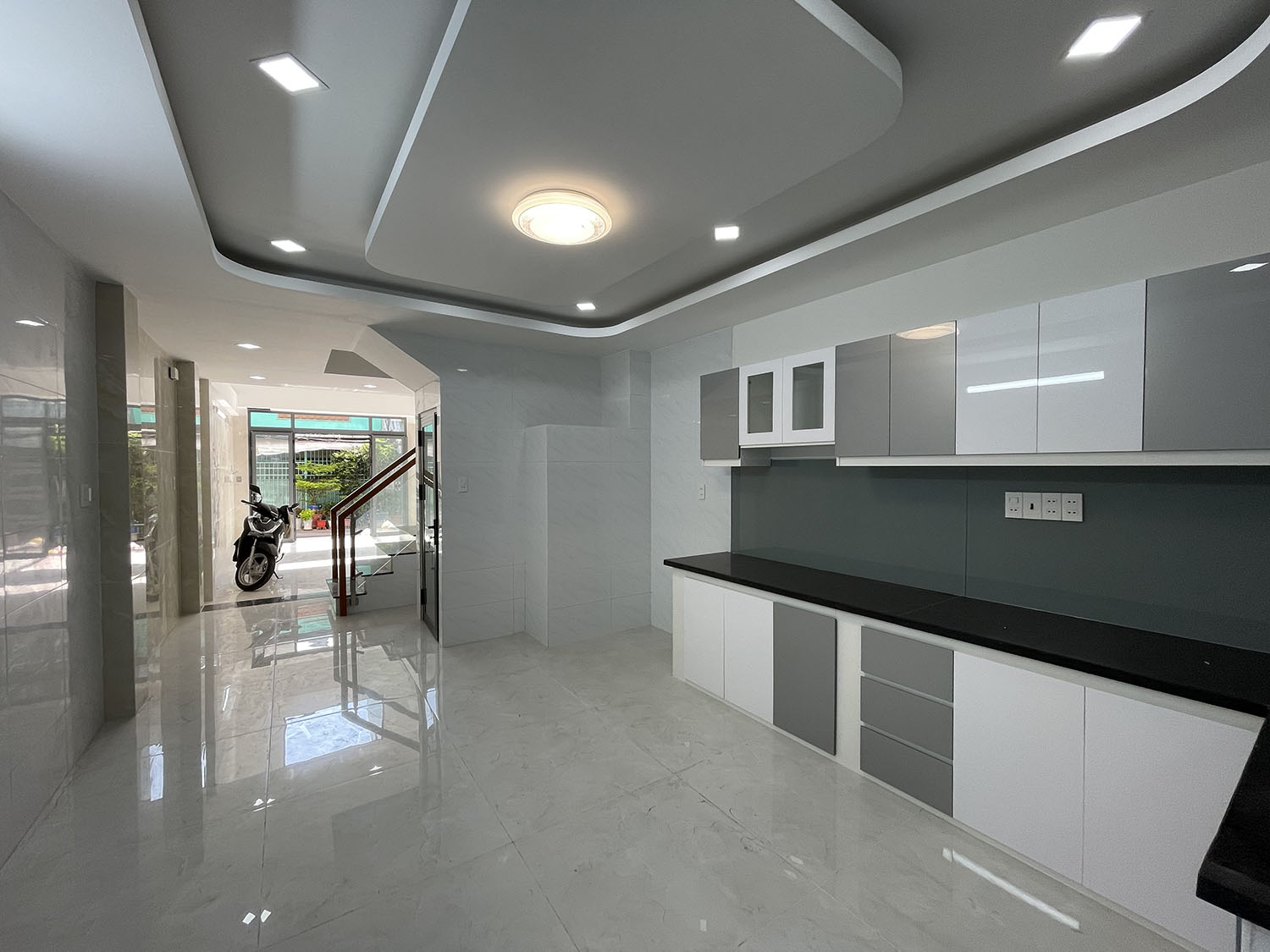 Tuyệt phẩm 3 lầu (4x15) 6 phòng t.kế Singapore, mới xây dựng, hẻm đẹp Phan Đình Phùng - gần PXLong